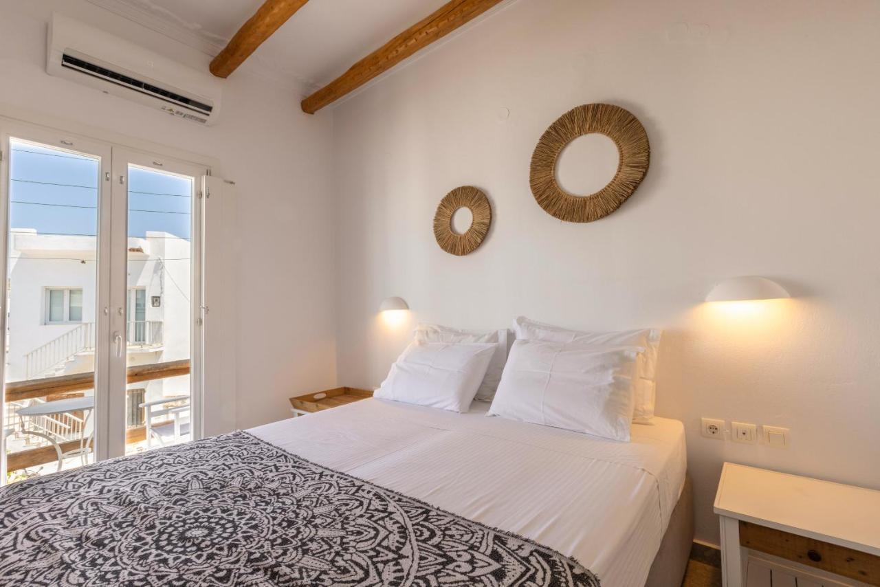 Parosquare Central Suites Bagian luar foto