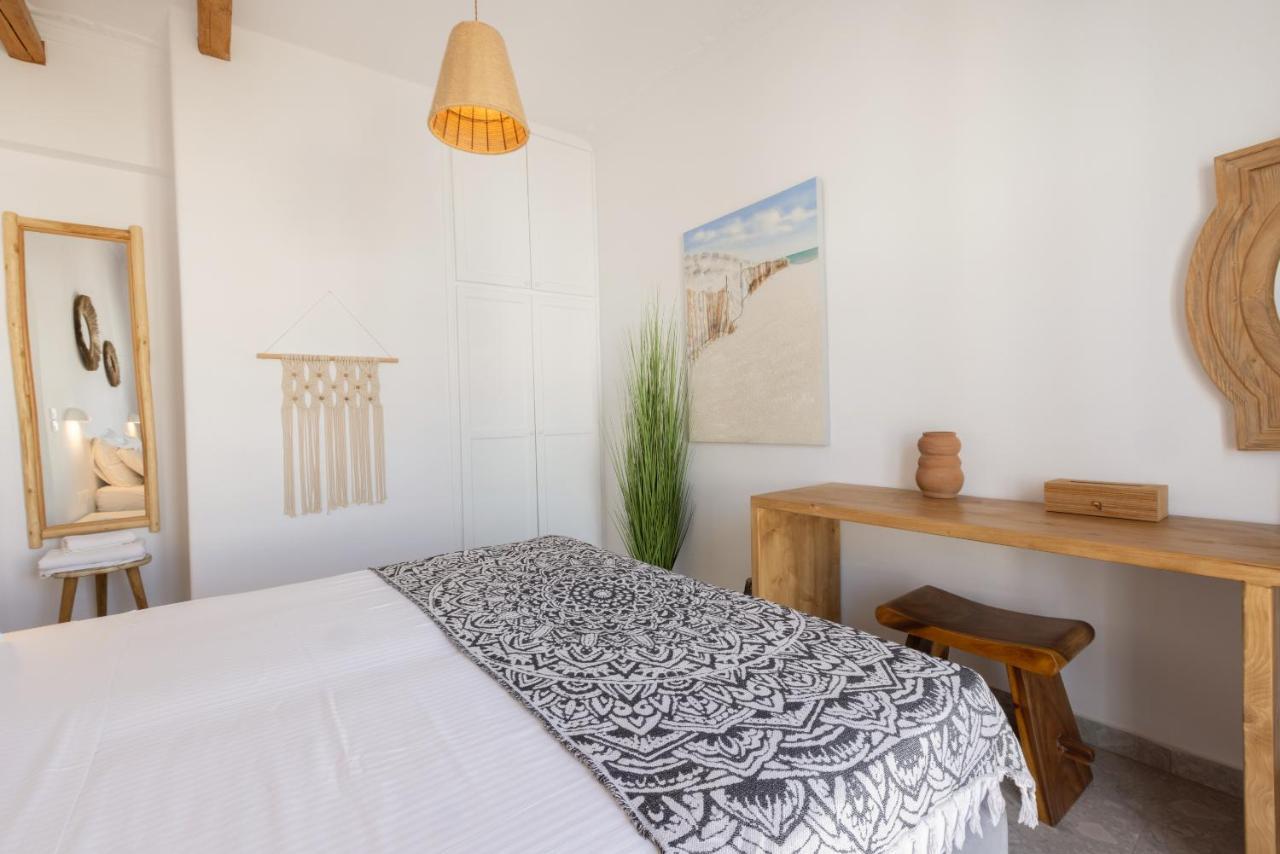 Parosquare Central Suites Bagian luar foto