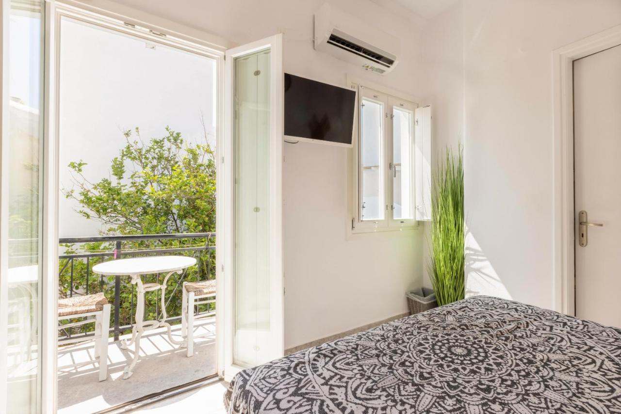 Parosquare Central Suites Bagian luar foto